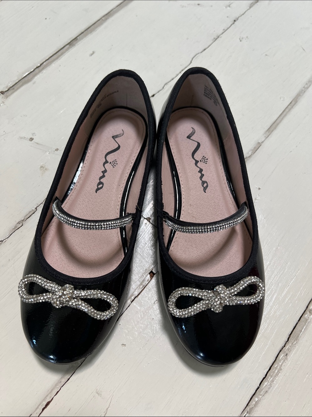 Nina Black Patent Leather Mary Janes with Rhinestone Bow Detail Sz 2
